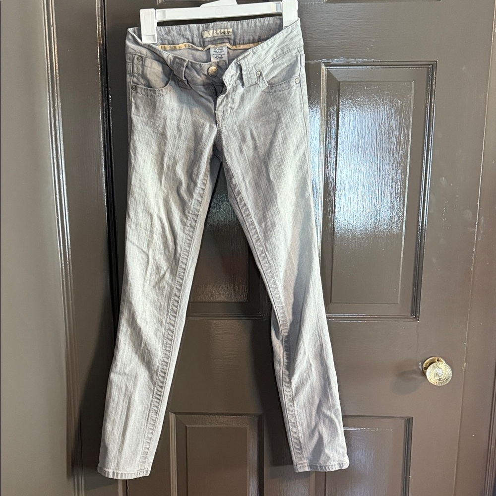 Vintage Refuge Low Waist Skinny Jeans